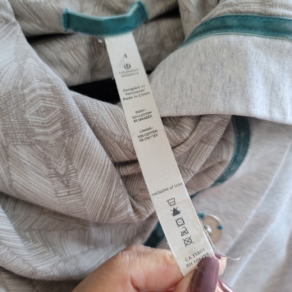 LULULEMON Athletica Savana Wrap Sweater Jacket Size 4 in Gray - Picture 9 of 12
